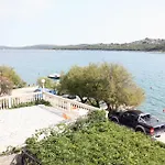 Apartment By The Sea Tisno, Murter - 3224